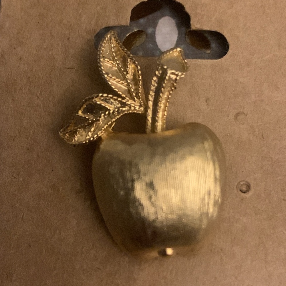 Apple pin brooch gold tone brushed mini - Picture 2 of 6